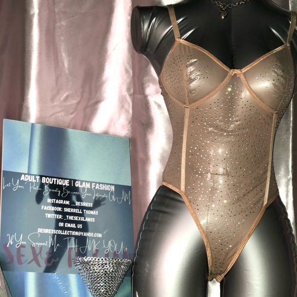 GLIT*TER GIRL - Picture 2 of 3